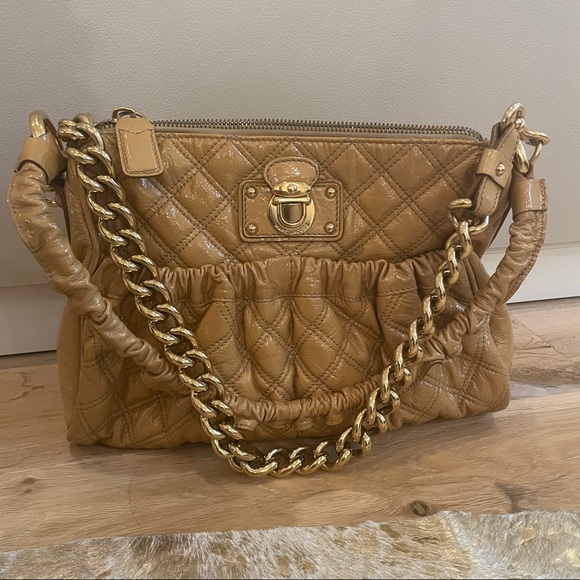 Marc Jacobs Handbags - Marc Jacobs Julianne Camel Leather Purse